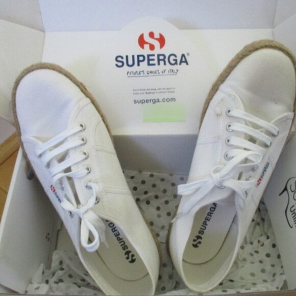 Superga Tennis Shoes Sz 41 1/2 EU, with roe trim on bottom - Picture 1 of 5